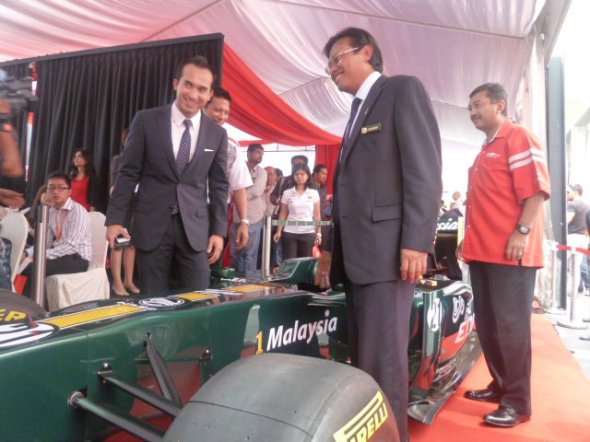 188830_10150168539243465_292309963464_8322841_1625848_n