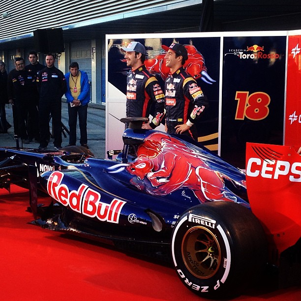 72693_555813697776927_1140292210_n