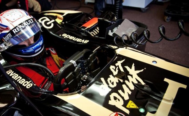 2013-lotus-f1-car-with-the-daft-punk-logo_100428247_m