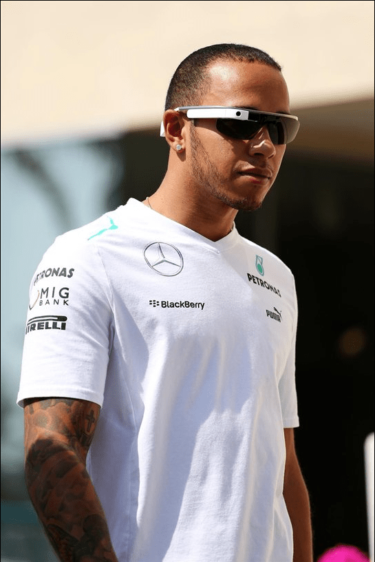 1450667_592989920768056_816527565_n