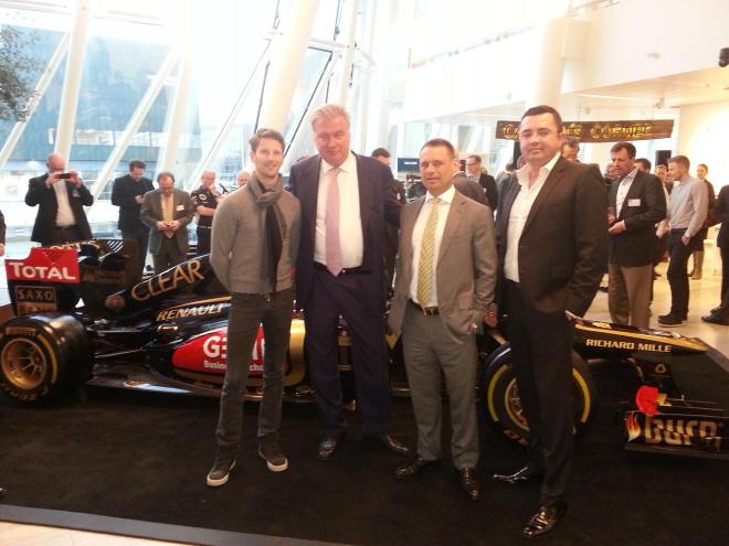 858087_10152955100873475_653328362_o