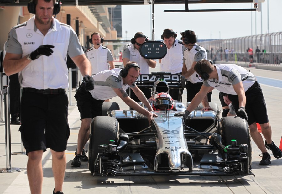 Mideast_Bahrain_For_824308a