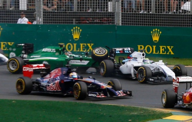 einer-schiesst-quer-kobayashi-nimmt-keine-ruecksicht-auf-die-kollegen