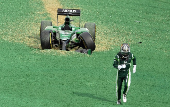 nichts-wie-weg-vom-ort-des-geschehens-kobayashi-im-laufschritt