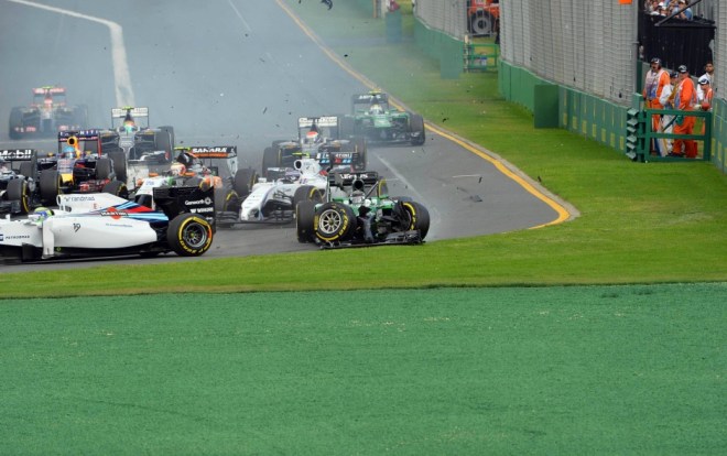 zum-glueck-sorgt-er-mit-seinem-manoever-nur-fuer-blechschaden (1)