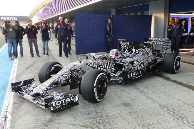 02-2015-Red-Bull-RB11-Praesentation-fotoshowBigImage-19465bc2-840486