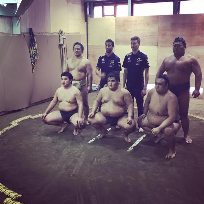 11849418_424359414437949_739935798_n